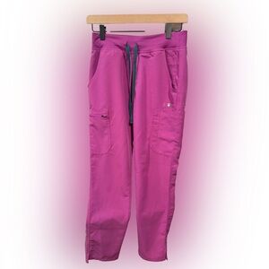 XS YOLA 2.0 Skinny Scrub Pants in Bright Fushcia